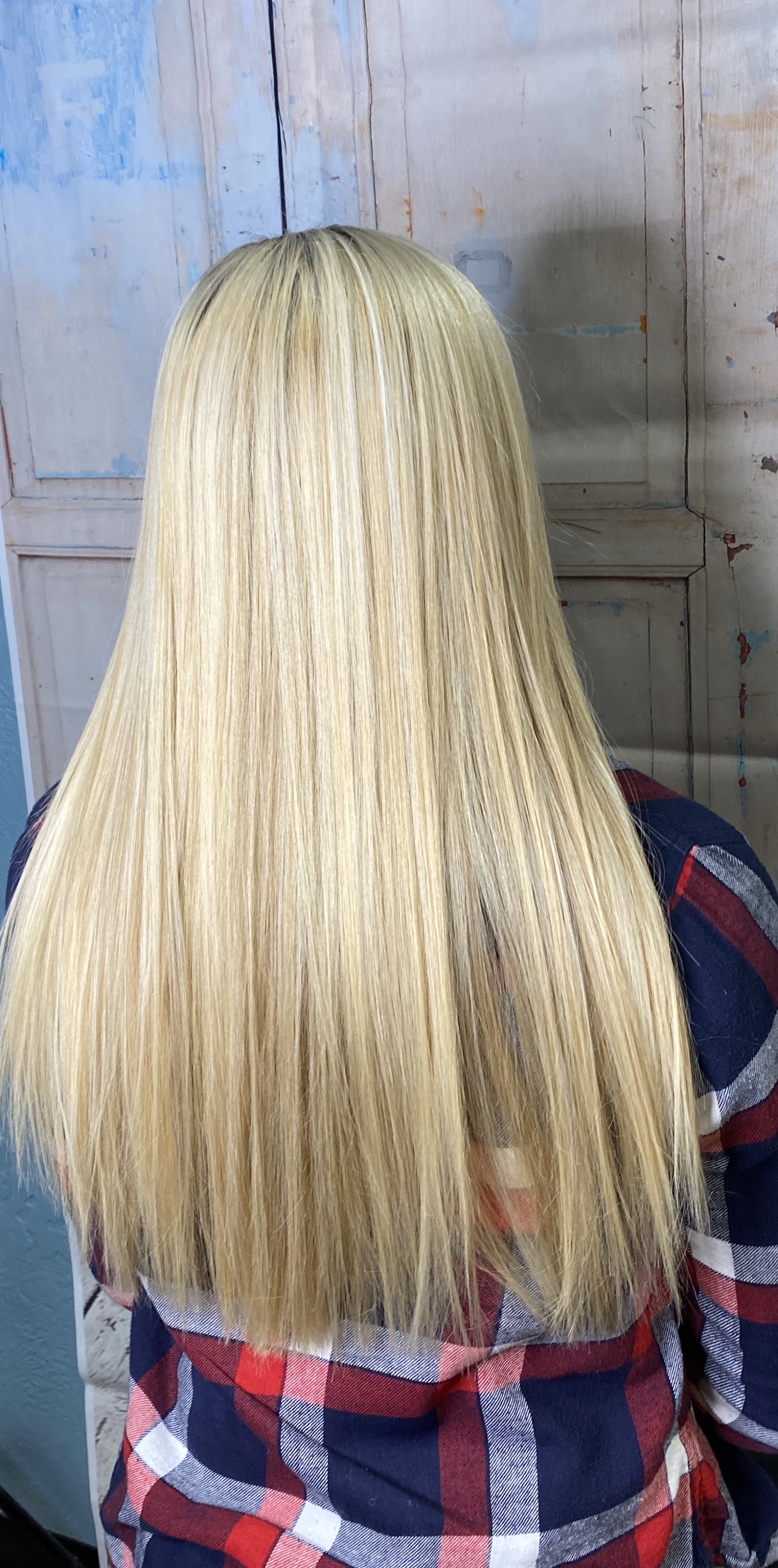 Bombshell Hair Nails Waxing nail photo 2