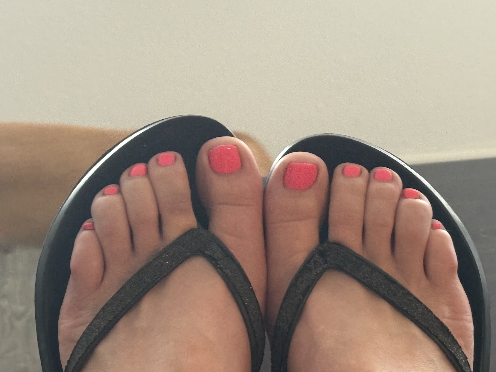 Bombshell Hair Nails Waxing nail photo 5